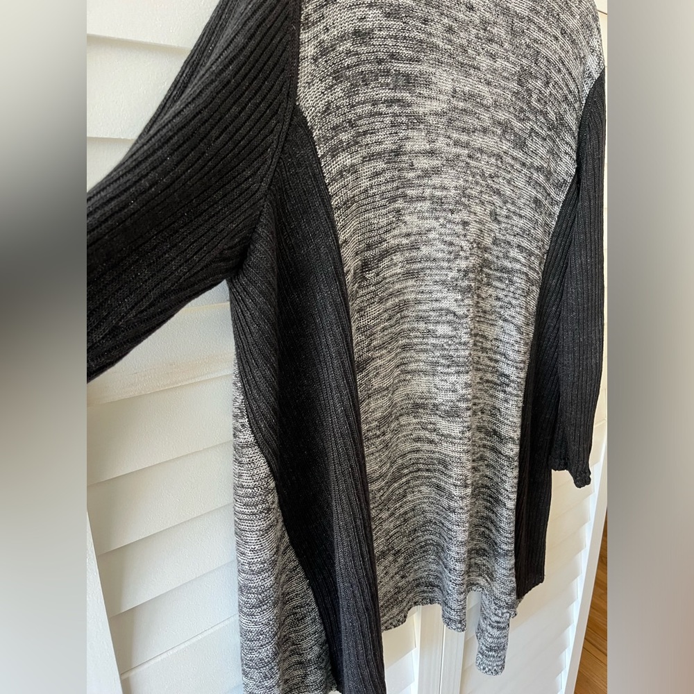 Eileen Fisher Linen Cardigan Size Large - Picture 4 of 8